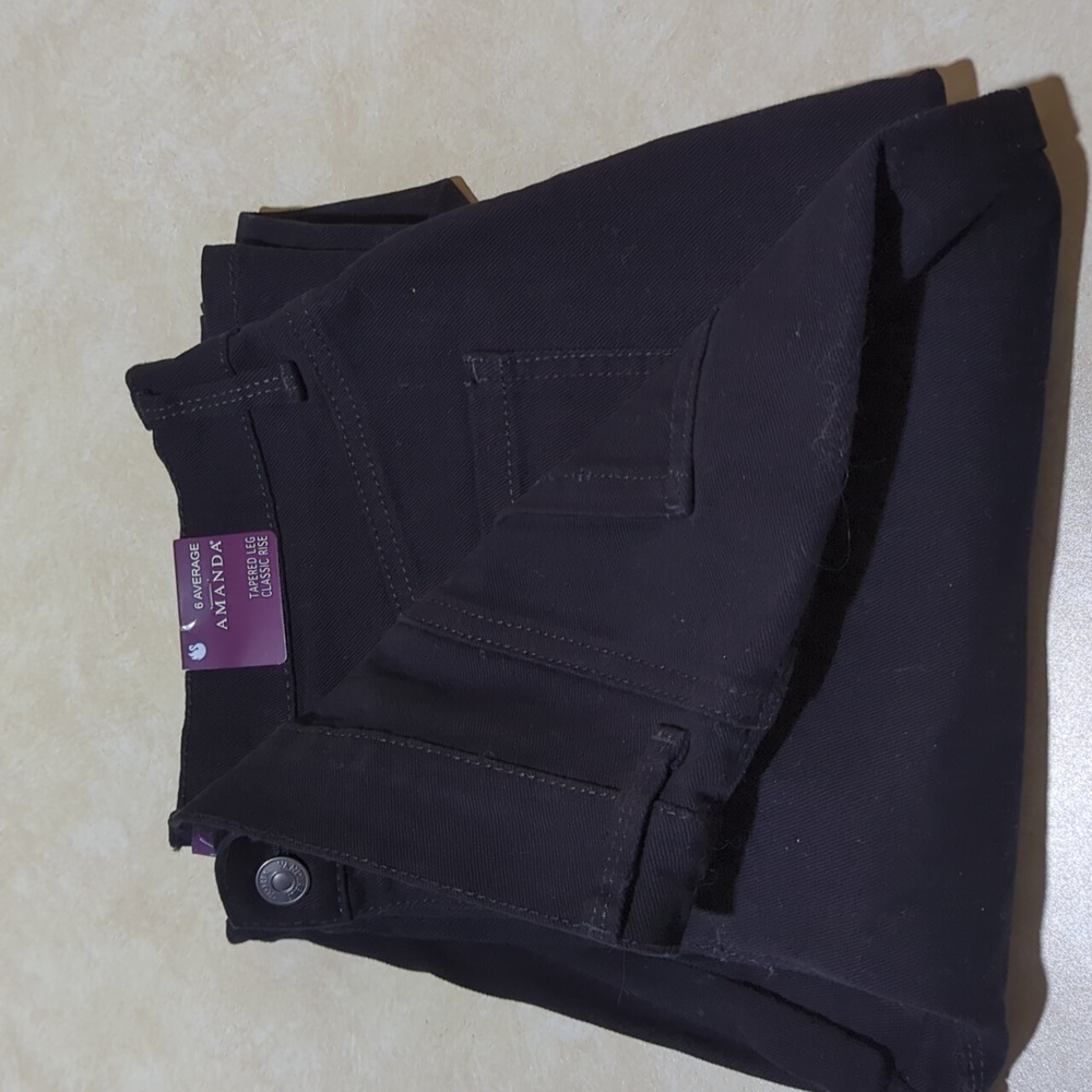 Gloria Vanderbilt Amanda Woman's Black size 6 average